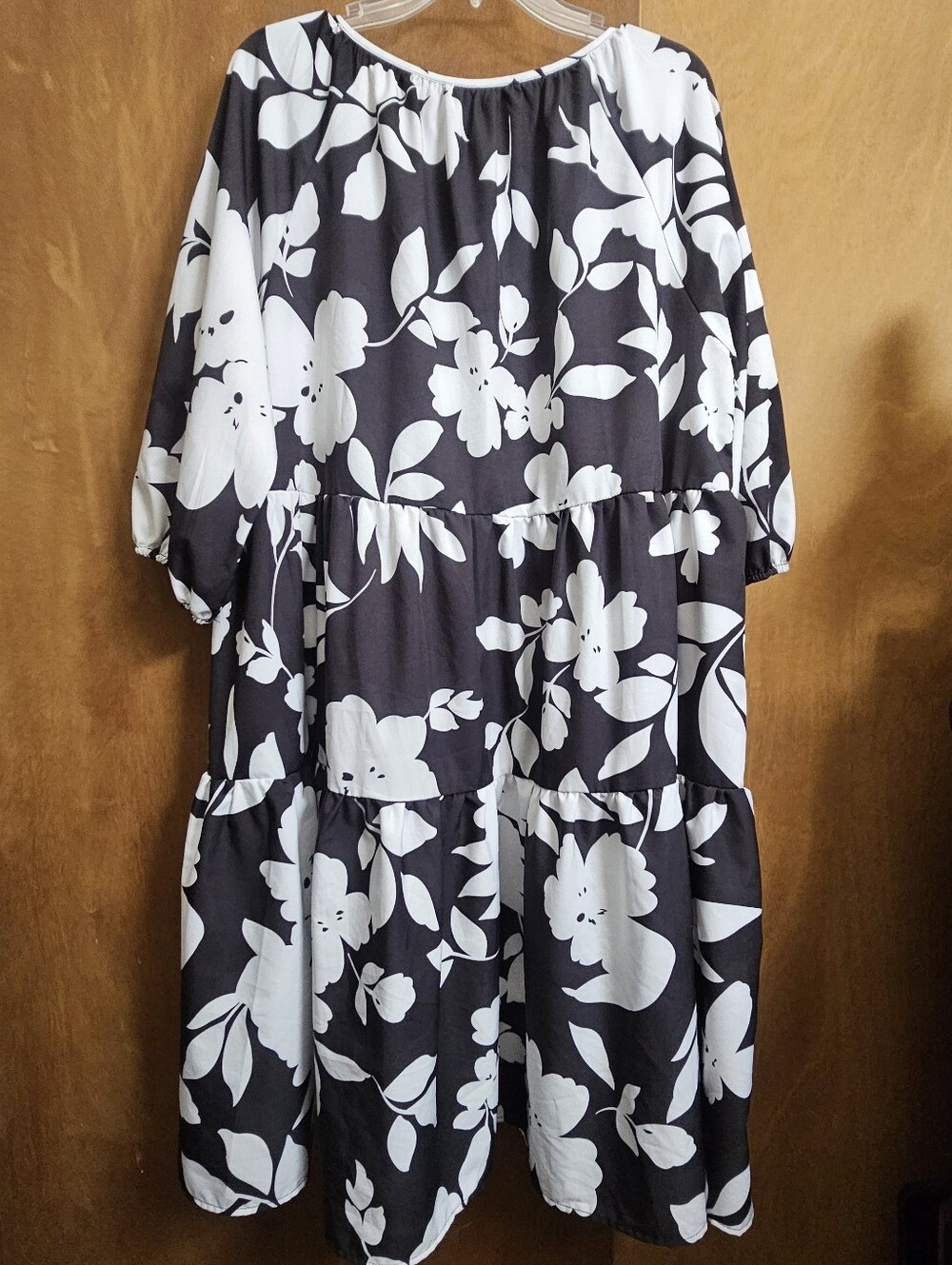 Bloomchic womens Floral black white tied v neck tiered ruffle midi dress 12 - Picture 7 of 9